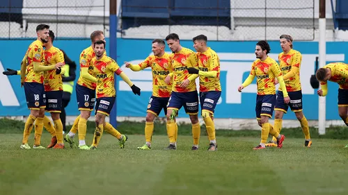 O formă de protest. Ripensia se prezintă la stadion și intră pe teren la ora la care trebuia să joace restanța cu CS Mioveni, anulată din cauza argeșenilor, care urmează să câștige la ”masa verde”