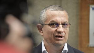 Președintele CNCD, reacție furibundă împotriva fanilor care au afișat bannerul „Kosovo e Serbia” la meciul României! Cere pedepse fără precedent: „Nu se mai poate”