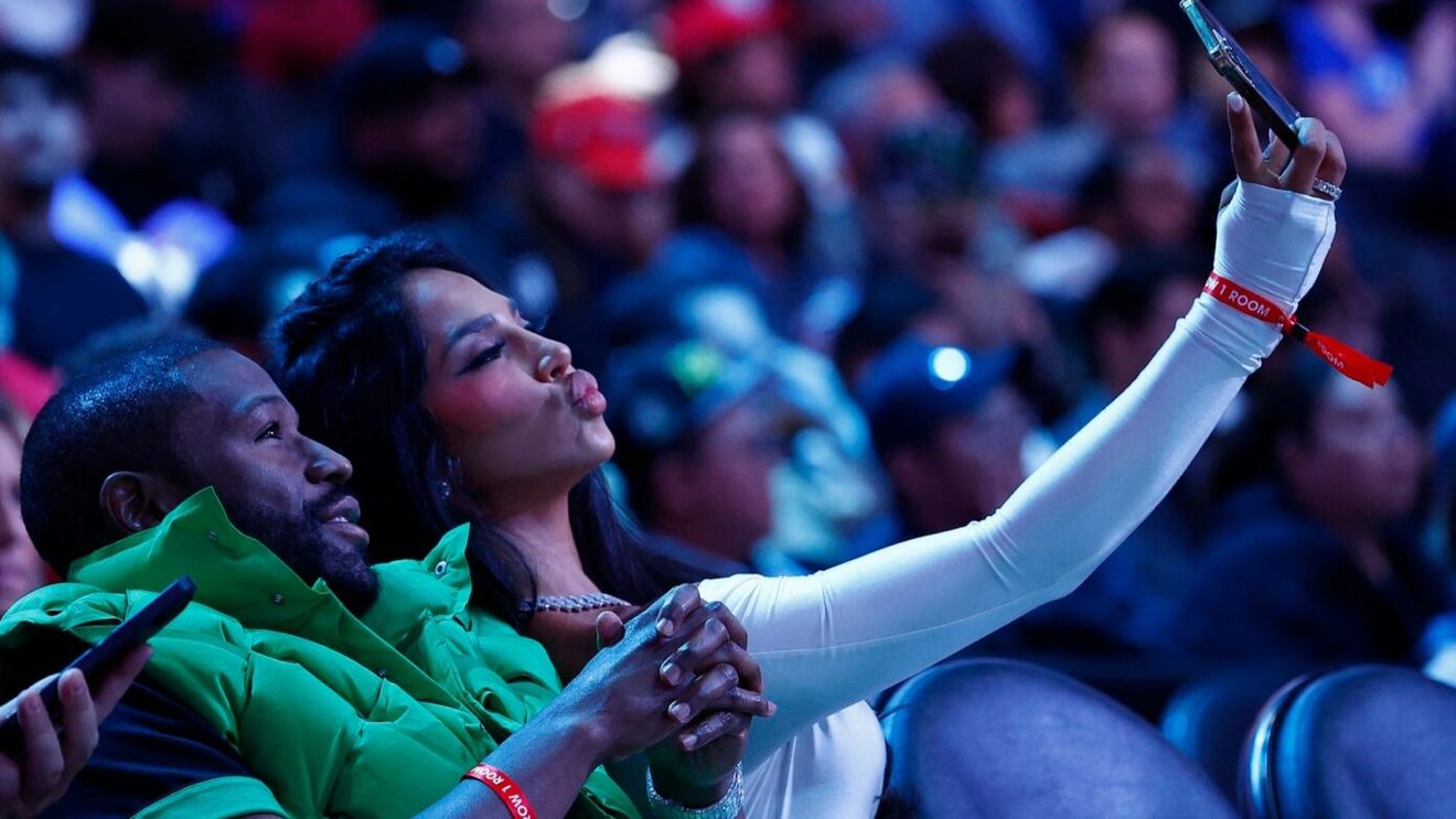 Cine este iubita afaceristului care a plătit 400.000.000 de dolari pe 1.000 de apartamente în New York. A lucrat cu românca Anastasia Soare, care are o avere de peste 650.000.000 de dolari