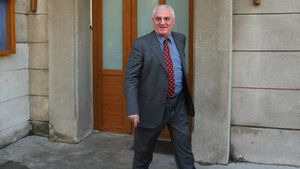 Cupa câștigată din speculă cu poze! Povestea incredibilă a finalei din 1973: Chimia Vâlcea - Constructorul Galați!