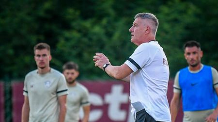 Oficial! Noul antrenor pentru titlu a fost prezentat fotbaliștilor. Primele imagini cu Cristiano Bergodi alături de jucătorii de la Rapid