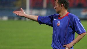 Vești bune pentru Gigi: Dorinel nu are clauză de reziliere la "U"