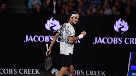 Moment magic pentru Federer! Maestrul elvețian s-a calificat în finala de la Australian Open după un meci fabulos câștigat în fața lui Wawrinka