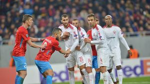 FCSB a plecat spre Roma. După Enache, Becali a mai lăsat acasă un "client" vechi: "Avem șase luni să scăpăm de el!"