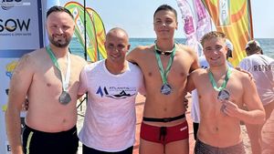 Ce au scris americanii despre David Popovici după ce a fost învins în apele Mării Negre în cursa de ştafetă: „Una dintre cele mai dificile”