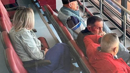 Cutremur la Chindia înainte de meciul cu Steaua: fostul președinte, directorul sportiv și contabila, out! Funcția de team-manager, preluată de cel mai vechi om din club