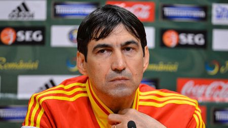 Pițurcă trage un semnal de alarmă:** "Avem un campionat slab! Suntem la pământ! De ce se cere atât de mult de la echipa națională?"