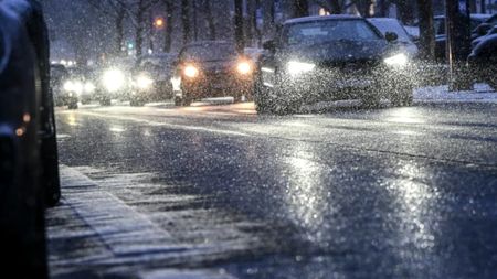 Vine SEZONUL RECE! Regula care stabilește când trebuie să ai anvelope de iarnă