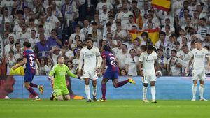 El Clasico incendiar: încă o fază extrem de controversată în Real Madrid - FC Barcelona, după ce catalanii au cerut gol, dar arbitrul a decis că mingea nu a depășit linia porții lui Lunin