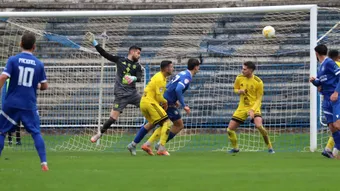CSM Olimpia a condus, dar a pierdut la Slatina. Antrenorul sătmărenilor arată către arbitrul debutant la Liga 2: ”Am fi avut o șansă dacă arbitrajul ar fi fost mai corect”