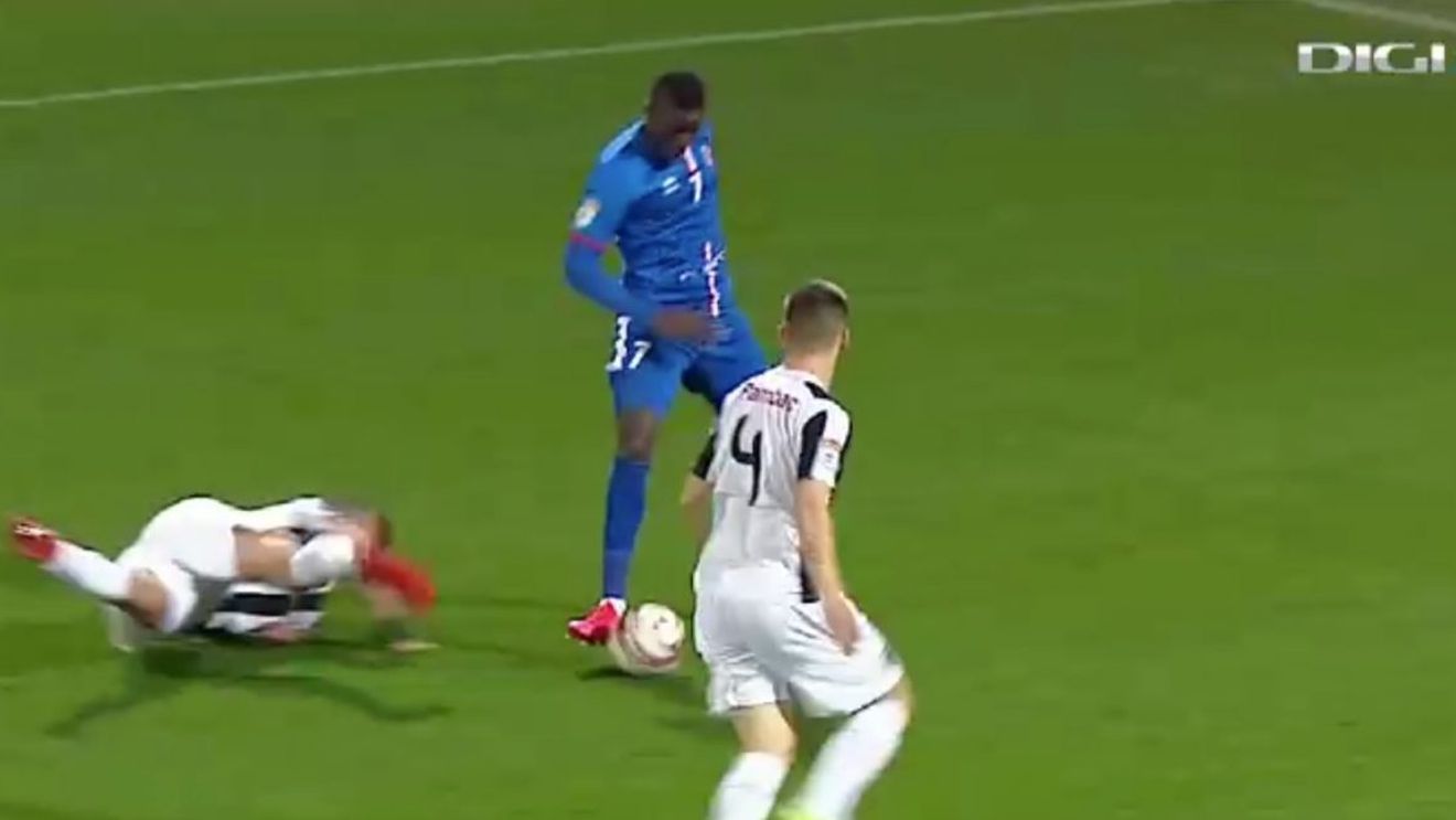 Controversă la Giurgiu! Keyta a marcat după un duel în viteză cu Tamaș, dar arbitrul a fluierat inexplicabil fault în atac | FOTO