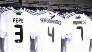 Real Madrid și Man. United, primele 2 în LUME la vânzarea de tricouri!** VEZI pe ce loc e BarÃ§a!