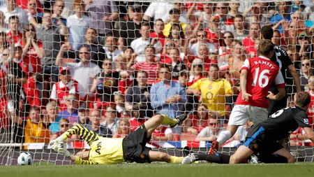 INCREDIBIL!** Golurile lui aduc MOARTEA! Un fotbalist al lui Arsenal e autorul celei mai negre statistici din istorie