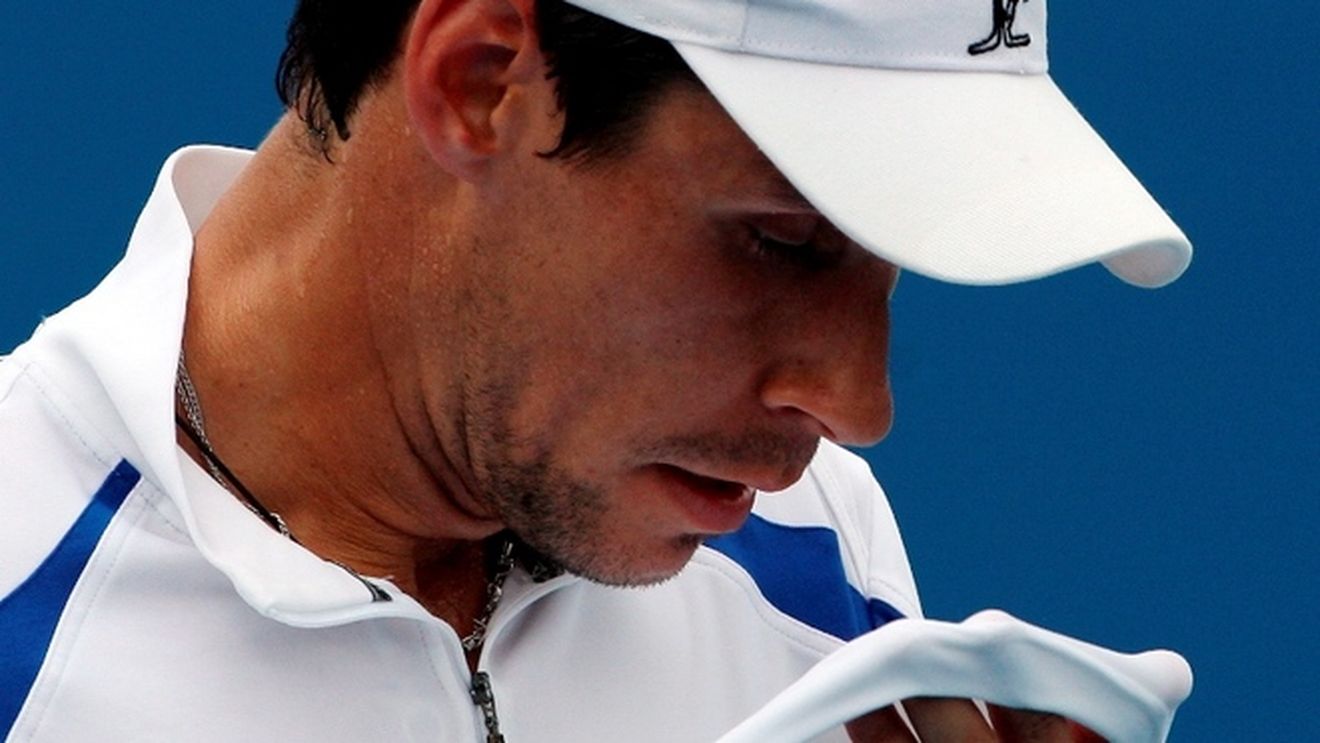 Hănescu a ratat calificarea în sferturi la Buenos Aires