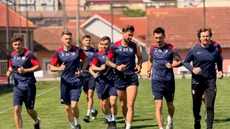 În loc să se pregătească de baraj, FC Bihor a intrat în vacanță. Erik Lincar și-a mai ținut jucătorii ”în joc de glezne” câteva zile