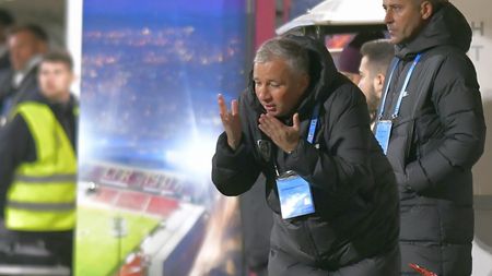 Mihai Stoica îl ironizează pe Dan Petrescu, după CFR Cluj - FCSB: „Nu-i spune nimeni că nu se spune «albitru»? Lui Petrila îi spune «Petrilă». E jenant!”