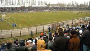 S-a ales praful de stadionul de 20.000 de locuri din România! Arena de fotbal a fost părăsită şi e o adevărată junglă, plină de buruieni