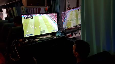 Drum de 43 de ore cu autocarul pentru un meci în grupele European Handball League! Jucătorii de la Metalurg Skopje au plecat cu televizoare și chitară pentru a rezista într-o călătorie până în Spania