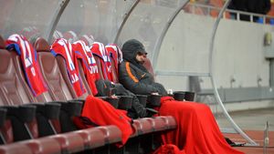 Triplul campion cu FCSB a fost uitat de prieteni după ce s-a lăsat de fotbal! Dezvăluiri emoționante: „Nu mai am casa plină acum!” | VIDEO