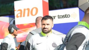 Gigi Becali nu vrea să accepte adevărul în cazul lui Valentin Crețu: „Eh, nu are nimic”