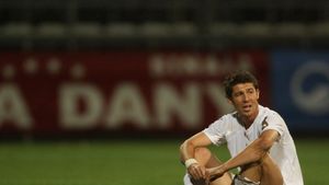 "Dan Petrescu mi-a promis** tricou și medalie de campion!"