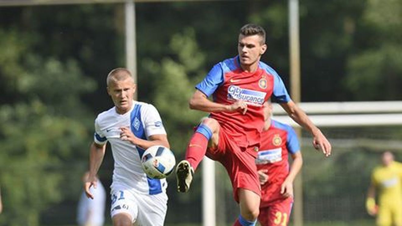 Steaua s-a mai despărțit de un jucător. Reghecampf l-a trimis împrumut la o altă echipă din Liga 1: "Clubul nostru îi urează succes"