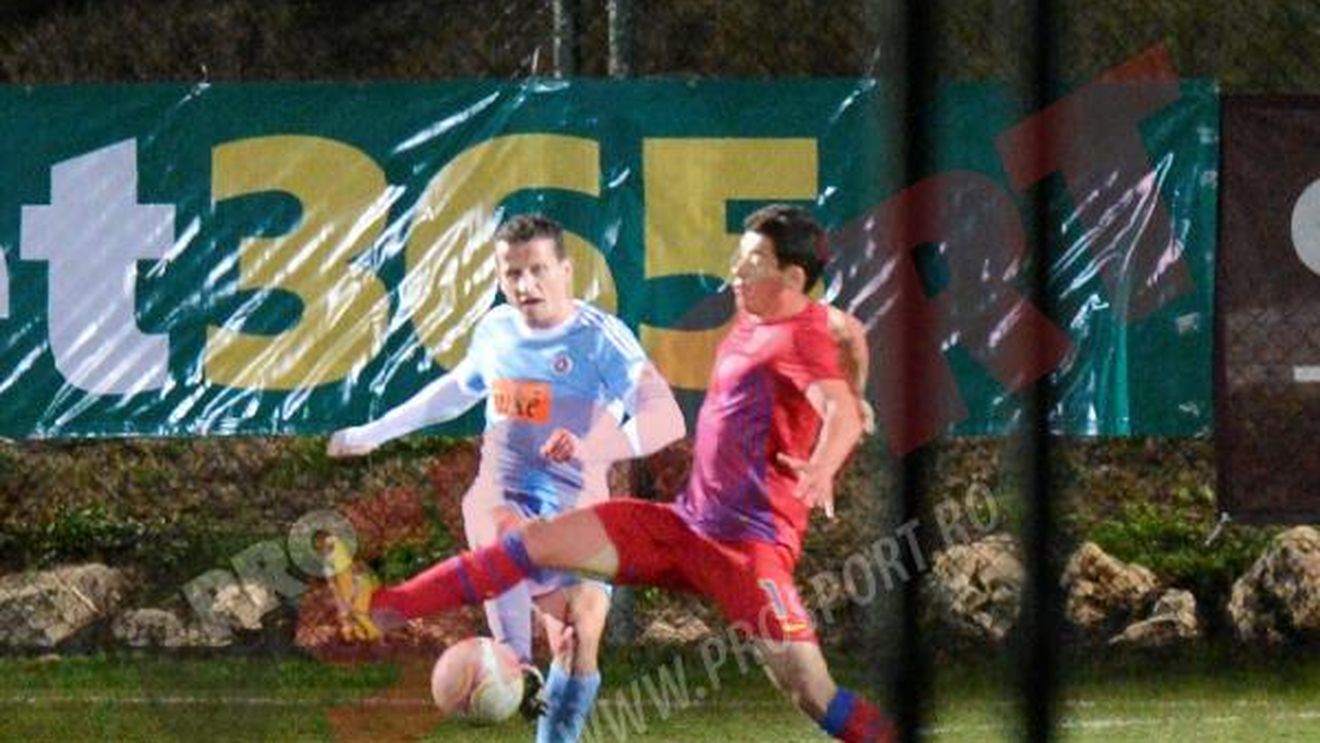 Accesul fanilor Stelei la favoriți, obturat de manager!** Satisfacție infantilă pentru oficial la chinul jurnaliștilor care încercau să ofere poze de la amicalul cu Slovan