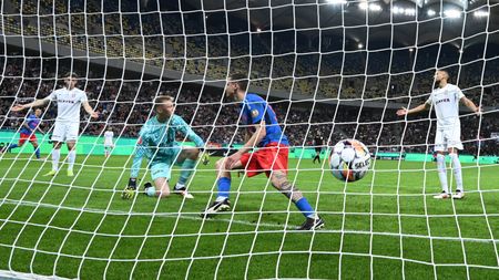 Gafa care l-a scos din minți pe Dan Petrescu. Eroarea care o poate costa titlul pe CFR Cluj