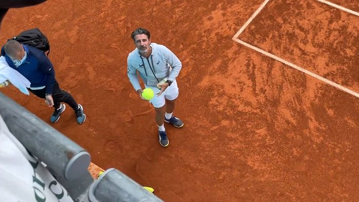 CORESPONDENȚĂ DE LA MADRID. Simona Halep îl folosește pe Patrick Mouratoglou nu doar pe post de antrenor! Noua „funcție” pe care o are francezul | VIDEO EXCLUSIV