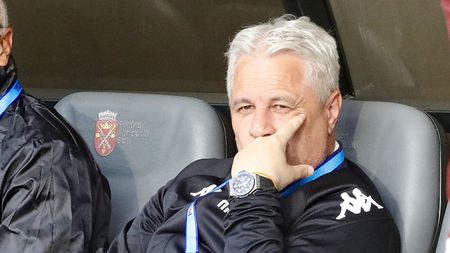 I-a cerut lui Gigi Becali să-i dea afară pe Charalambous și Pintilii: „Îl iei pe Șumudică și îi dai 100 de mii de euro. E genial”