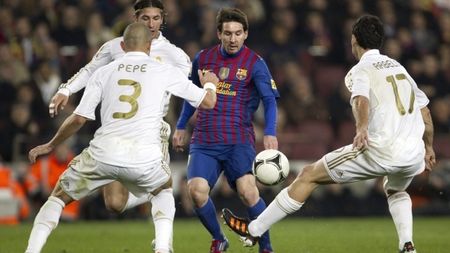 Sunt acoperiți dacă ratează titlul!** 2 motive pentru care Real nu va fi niciodată favorită în Ligă în fața BarÃ§ei: "Toată lumea crede asta"