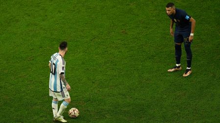 Nemaivăzut! Leo Messi poate câștiga Gheata de Aur de la Cupa Mondială în fața lui Mbappe datorită paselor de gol cu Anglia!