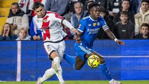 Xabi Alonso, antrenorul lui Real Madrid, a pus ochii pe Andrei Rațiu. Ce i-a cerut lui Vinicius să facă