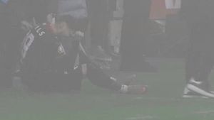 Dezastru pentru Mazilu: a ieșit accidentat în minutul 28 al meciului UTA – Dinamo!