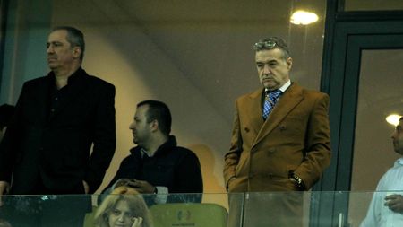 Becali e atacat și nu poate da replica!** 'Steaua dă faliment dacă nu ia titlul!' Cum și-a făcut patronul Stelei un nou inamic în Liga 1