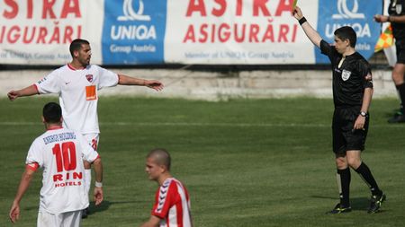 Au căzut doi, dar revin patru!