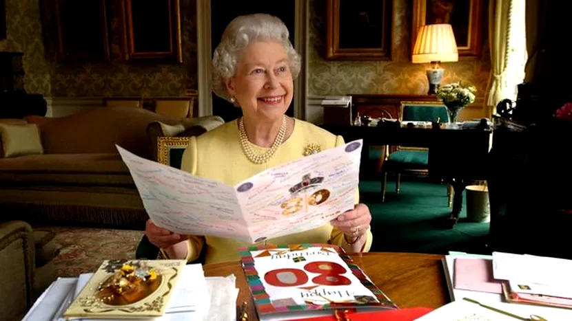 O femeie în vârstă de 100 de ani a primit o felicitare de ziua sa, de la Regina Elisabeta a II-a, la o zi după moartea monarhului