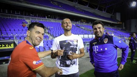 FOTO & VIDEO | Gabi Tamaș, prezent la antrenamentul "tricolorilor" lui Contra