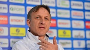 Săndoi: "Dinamo are lot de podium, dar având alături leii din tribune putem câștiga"