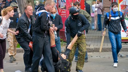 FOTO & VIDEO - 38 de morți în Odesa după un marș al suporterilor a două cluburi de fotbal