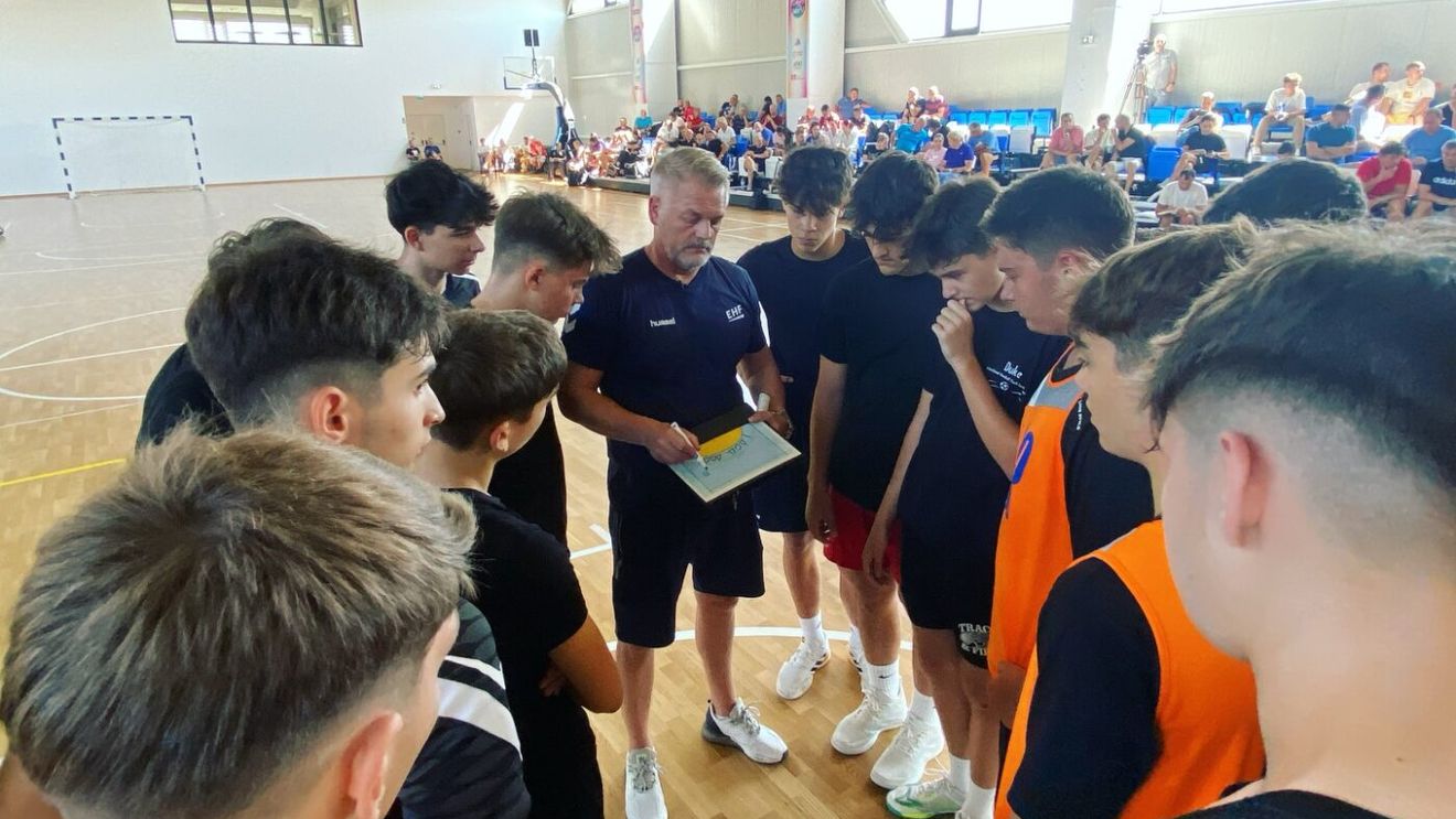 Handbalul românesc, în mare rușine! Antrenorul norvegian Bent Dahl, jefuit la Vâlcea de obiecte de peste 15.000 de euro: „Clubul pasează responsabilitatea la proprietar și invers”. EXCLUSIV