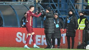 L-a contrazis pe Dan Petrescu, după ce antrenorul lui CFR Cluj și-a ales un nou preferat: „Nu a atins mingea, nu a făcut nimic!”