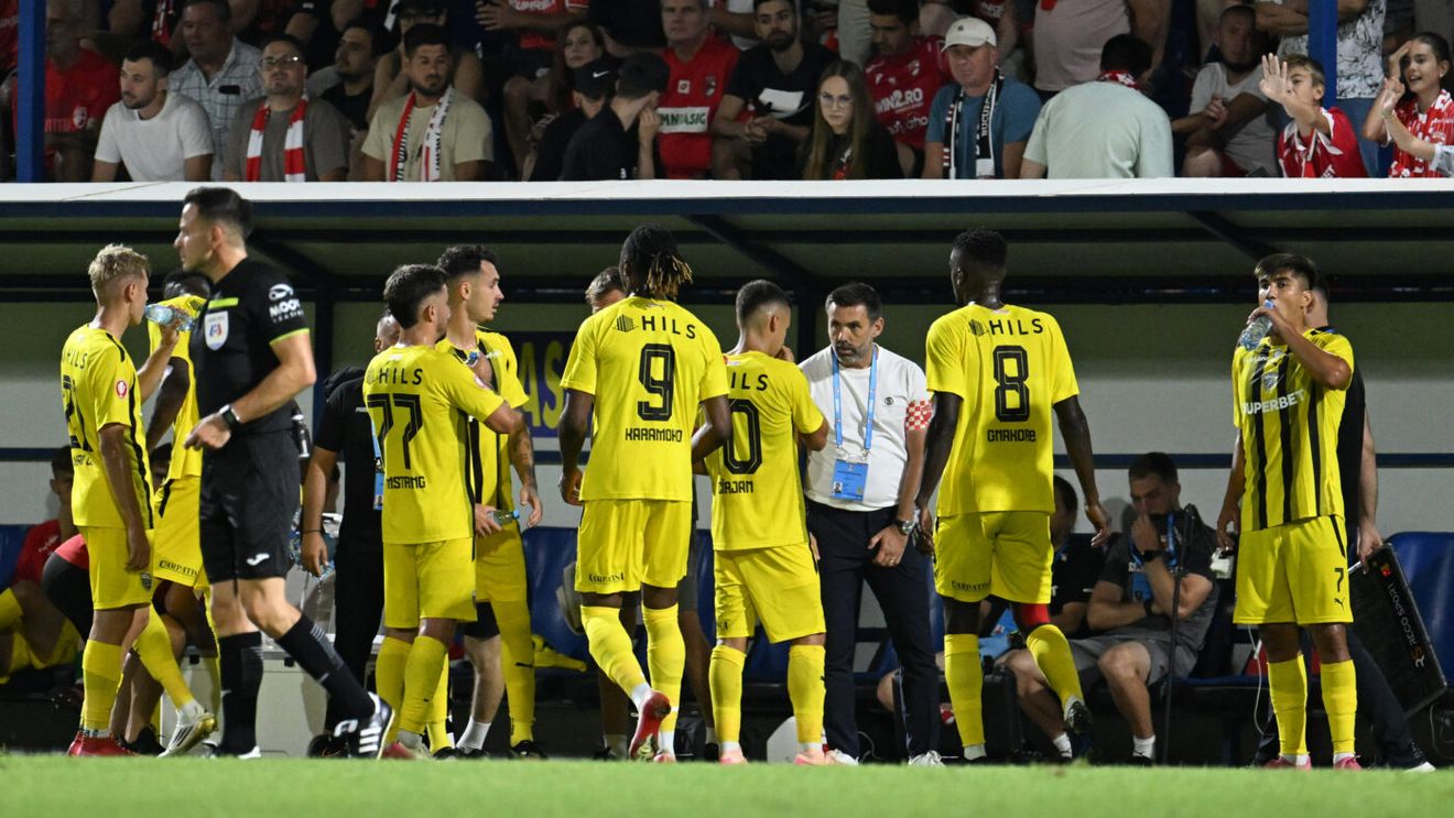 Un fost patron din Superliga îi face praf pe jucătorii lui Zeljko Kopic. „Borduri colorate. S-au prezentat în scârbă”