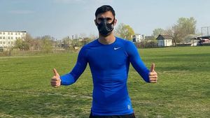 Andrei Ivan vrea titlul cu Craiova: „Vom avea o motivaţie mai mare după această pauză”. Atacantul se antrenează pe stadionul din Moreni, cu tatăl său şi sora sa