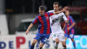 Gigi Becali: "Apostol trebuie ținut în priză! Să mă facă să-mi cer scuze"