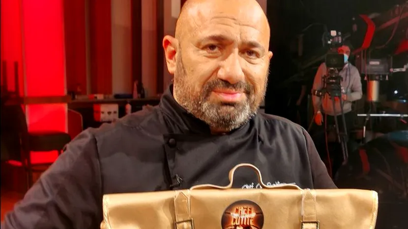 VIDEO / Chef Cătălin Scărlătescu a dat cuțitul de aur unui concurent la ”Chefi la cuțite”. Cine este  Alexandru Bădițoaia
