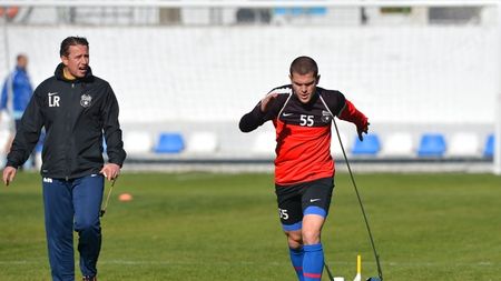 Steaua știe ce are de făcut în "cazul Bourceanu": "Patronul mi-a zis exact ce ofertă îi pregătim jucătorului! Dacă vrea, semnează, dacă nu, nu"