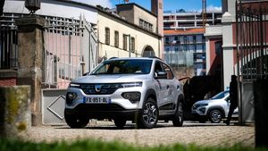 Englezii au văzut o Dacia Spring la mâna a doua și au dat verdictul: „Perfectă! Fantastică pentru economie”