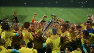 VIDEO Unirea Urziceni a primit medaliile și trofeul de Campioană!**