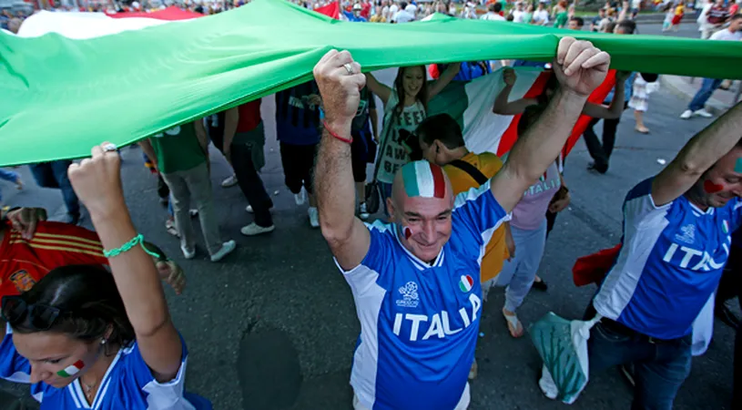 Primire de gală pentru Pirlo&Co!** 1000 de fani italieni i-au așteptat la aeroport ca pe niște eroi